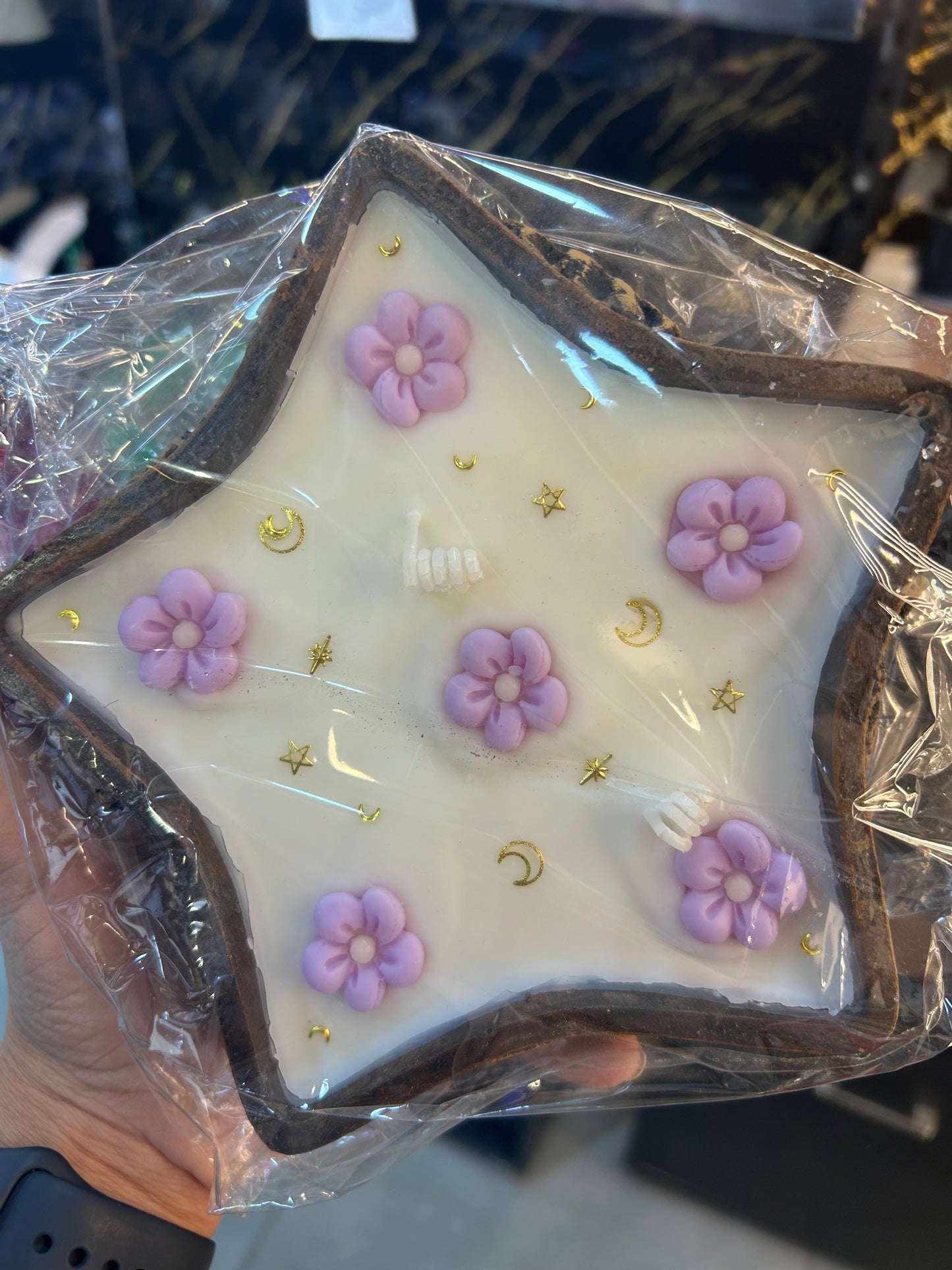 شمعة على شك نجمة