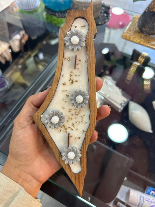 شمع على شكل خارطة